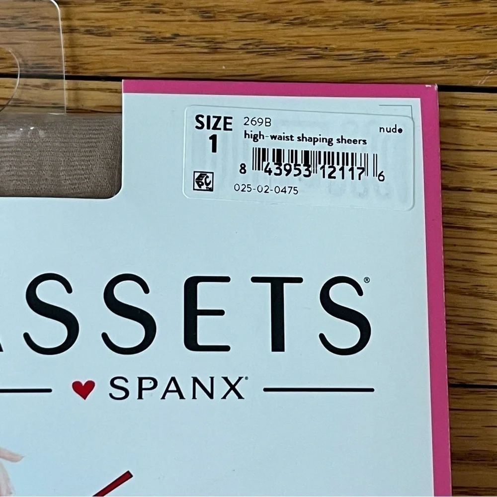 NEW Assets by Spanx Shaping Sheers Pantyhose Nude Size 1 NWT